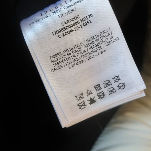 Women Moncler Caradoc White Padded Nylon Tote Bag - Picture 11 of 12